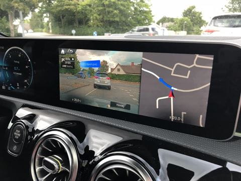 Mercedes - Live Navigation